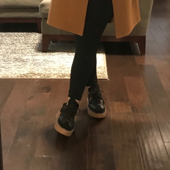 Meet your Posher, Liliana - Picture 1 of 1